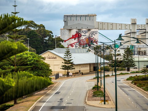 PUBLIC Silo Trail: Albany - Accommodation Cairns 2