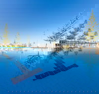 Scarborough Beach Pool - Accommodation Cairns