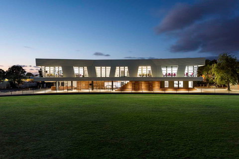 Bowery Theatre - Accommodation Cairns 1