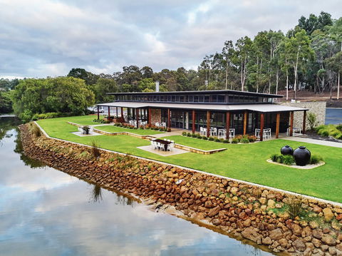 Lakeside Function Centre - Eight Willows Retreat - Accommodation Cairns 2