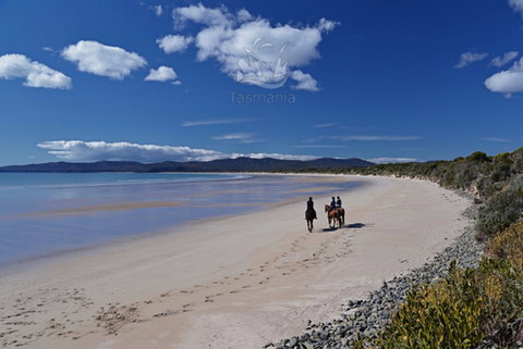 North West - Accommodation Cairns 0