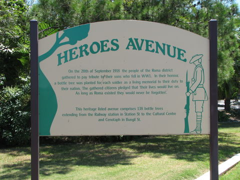 War Memorial And Heroes Avenue, Roma - Accommodation Cairns 2