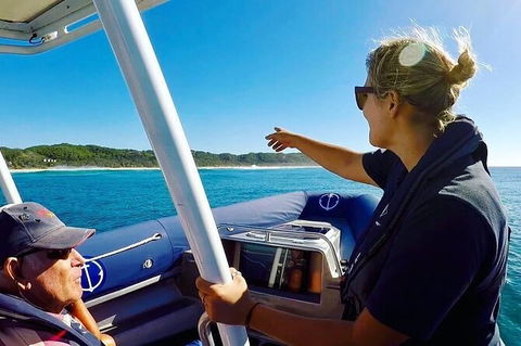 Julian Rocks Byron Bay Cruise - Accommodation Cairns 4