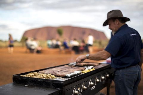 Sunset Australian Barbecue Dinner In Uluru - Accommodation Cairns 1