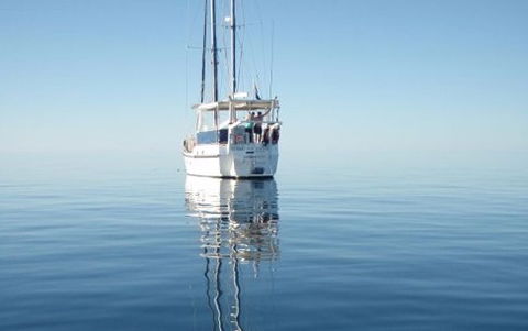 A Whitsunday Luxury Sailing Holiday - Accommodation Cairns 0