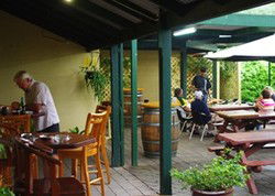 Bird In Hand Inn - Accommodation Cairns 0
