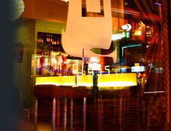 Glass Bar & Restaurant - Accommodation Cairns 1