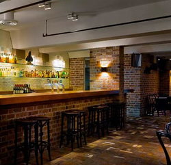 Establishment - Accommodation Cairns 1