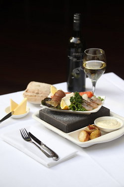 Strathmore Hotel - Accommodation Cairns 0