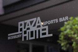 Modbury Plaza Hotel - Accommodation Cairns 2
