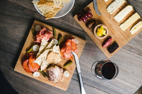 Bellevue - Accommodation Cairns 0