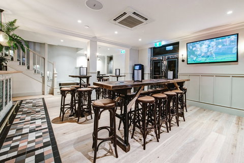 Bellevue - Accommodation Cairns 8