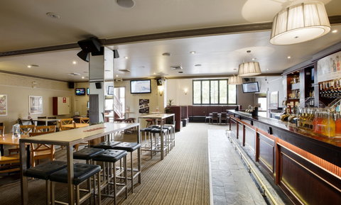 Castle Hill Tavern - Accommodation Cairns 3