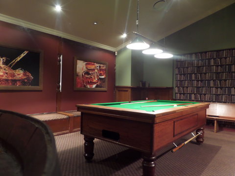 Castle Hill Tavern - Accommodation Cairns 6