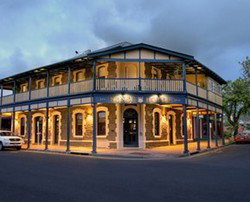 Kensington Hotel - Accommodation Cairns 0