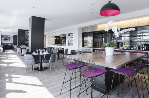 MRepublic Restaurant, Bar And Lounge - Accommodation Cairns 0
