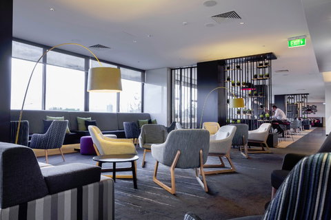 MRepublic Restaurant, Bar And Lounge - Accommodation Cairns 9