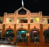 Victoria Park Hotel - Accommodation Cairns