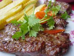 Racecourse Hotel - Accommodation Cairns 0