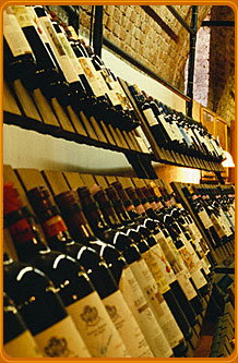 Antique Bar - Accommodation Cairns 1