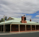 Huntington Tavern - Accommodation Cairns