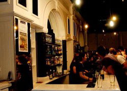 The Causeway Bar - Accommodation Cairns 1