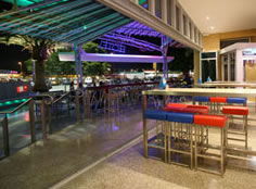 RQ's Tavern - Accommodation Cairns 3