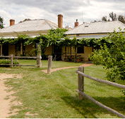 The Blue Duck Inn Hotel - Accommodation Cairns