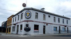 Club Hotel Bairnsdale - Accommodation Cairns 2