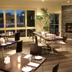 AJs Bar & Bistro - Accommodation Cairns 3