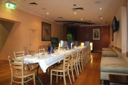 University Hotel - Accommodation Cairns 3