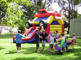 Pinjarra Race Club - Accommodation Cairns 1