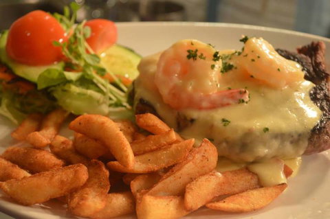 Waterside Hotel - Accommodation Cairns 0