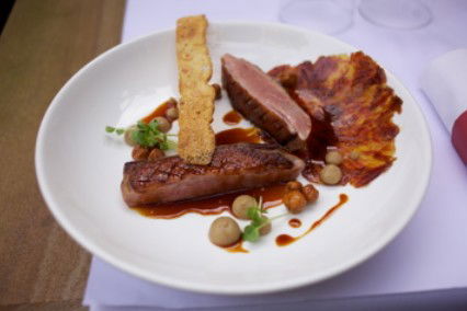 Le Pelican - Accommodation Cairns 1