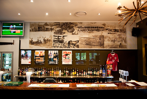 Cooroy Hotel - Accommodation Cairns 1