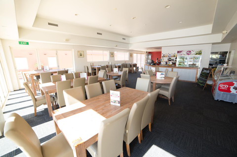 Hastings Hotel - Accommodation Cairns 1