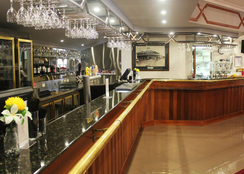 The Grand Hotel - Accommodation Cairns 4