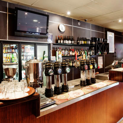 Upper Ross Hotel - Accommodation Cairns 5