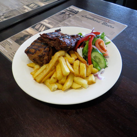 Warilla Hotel - Accommodation Cairns 3