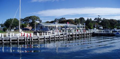 Metung Hotel - Accommodation Cairns 0