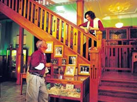 Hotel Corones - Accommodation Cairns 0