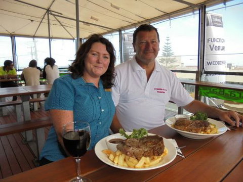 Zebra Crossing Bar & Bistro - Accommodation Cairns 1