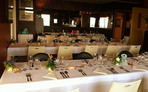 Zebra Crossing Bar & Bistro - Accommodation Cairns 3