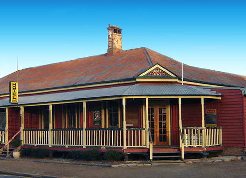 Maidenwell Hotel - Accommodation Cairns 0