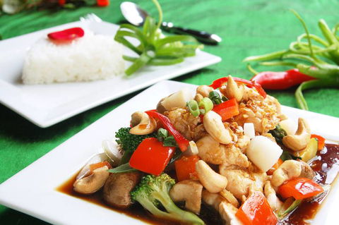 Thai @ 27 - Accommodation Cairns 2