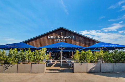 Hemingway's Brewery Cairns Wharf - Accommodation Cairns 1