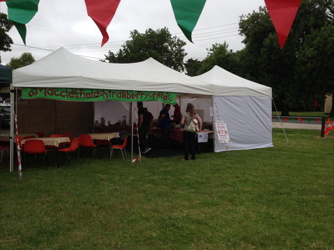 Macclesfield Strawberry Fete - Accommodation Cairns 0
