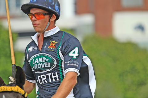 Land Rover Polo In The City - Accommodation Cairns 1