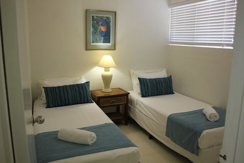 Beachfront Terraces - Accommodation Cairns 4