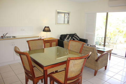 Beachfront Terraces - Accommodation Cairns 5